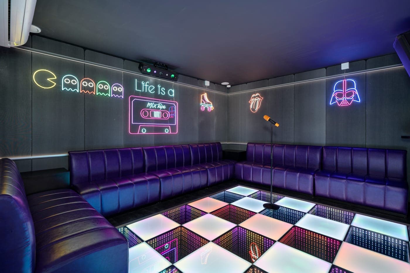 Box Party'80 — Pac-Man, cassette et piste de danse lumineuse